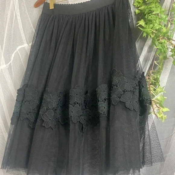 Aina Be Black Tulle Floral Lace layered Skirt - Picture 4 of 10